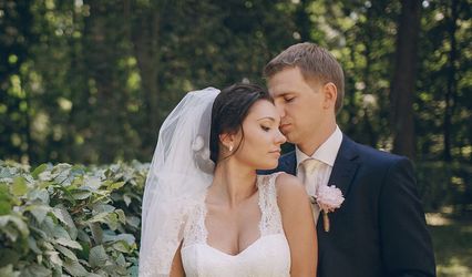 Content at the Altar - Wedding & Events Content Creator