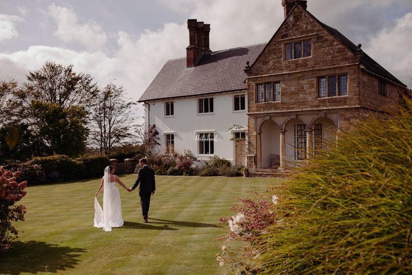 Hendall Manor Barns Wedding Venue Uckfield East Sussex Hitched Co Uk