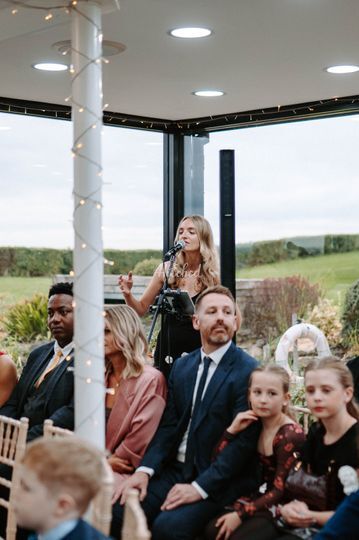 Meg Bold - Wedding Vocalist