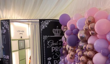 The Booth That Rocks