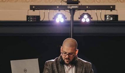 Dale Stywarde - The Wedding DJ
