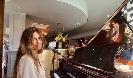 laura ratcliffe Wedding Ceremony Singer