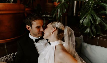 Silver Sixpence In her Shoe