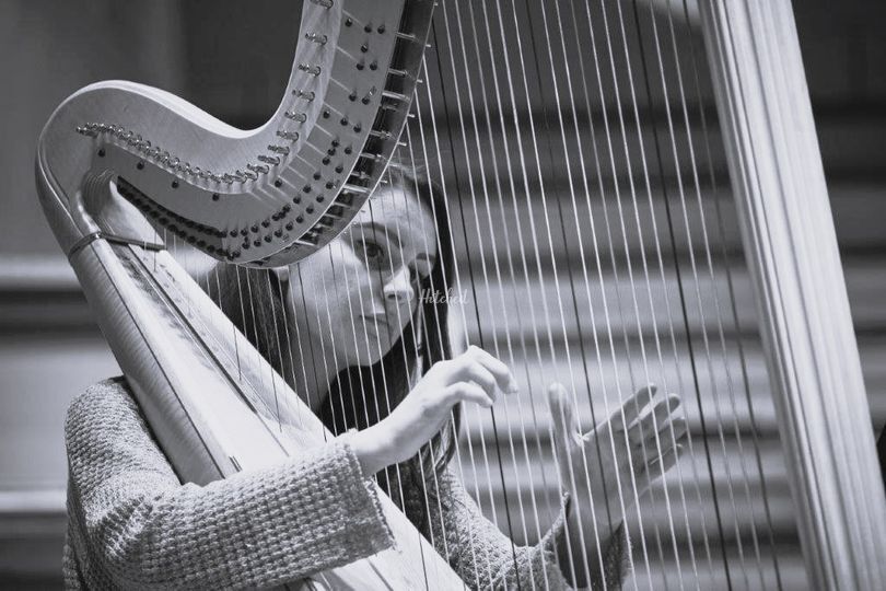 Aoife Miralles, Harpist