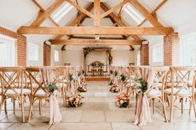 Hanbury Barns Wedding Venue