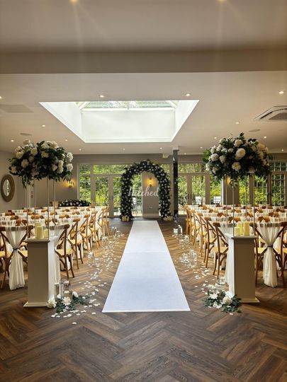 Rustic Wedding Blooms Hire & Co