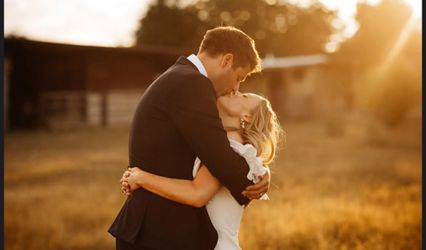 Elizabeth Victoria Weddings