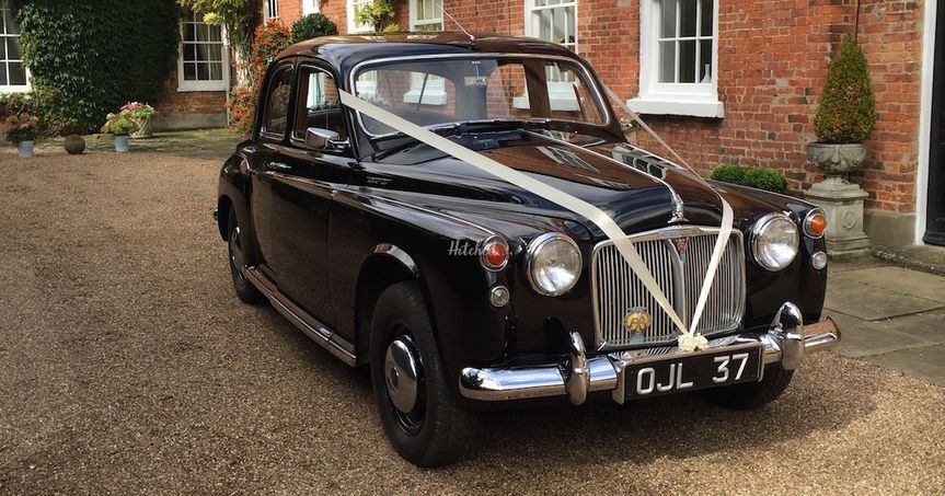Ivory Vintage Wedding Car Hire in Lincolnshire - Cars and Travel