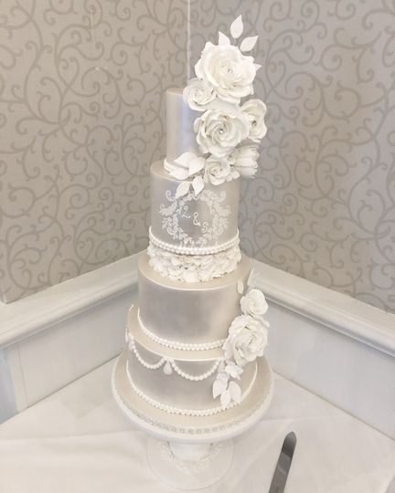 All Shapes & Slices Cake Co in Kent - Wedding Cakes | hitched.co.uk