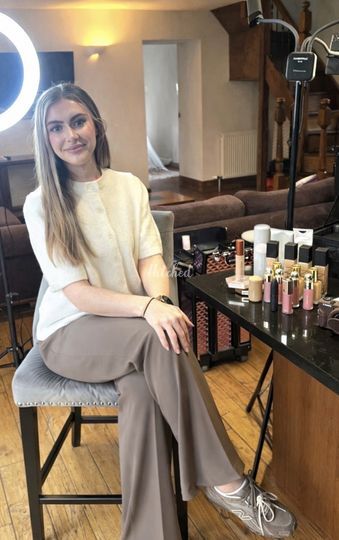 MakeupbyLois