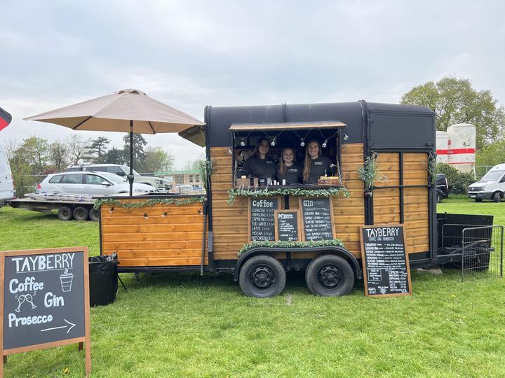Tayberry Gin and Prosecco Bar