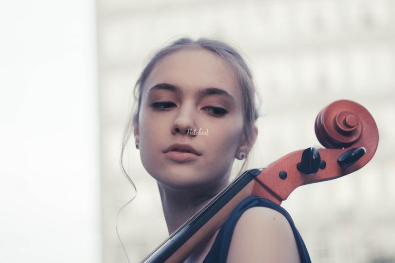 Arina Brovanova - Cellist & Pianist