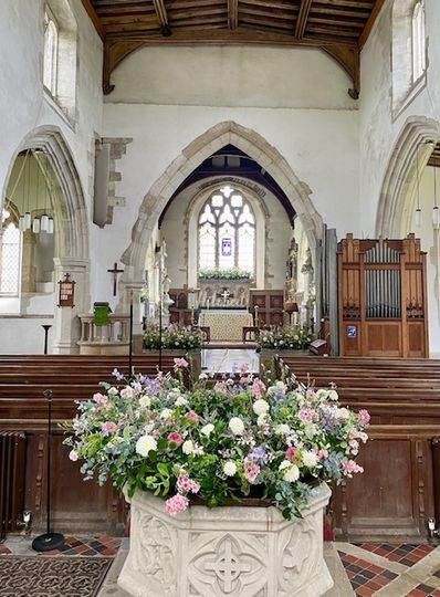 Close Cottage Flowers