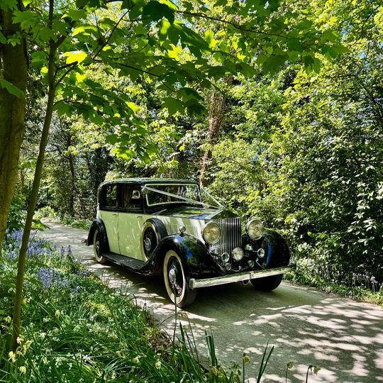 Dickie's Chauffeured Classic Cars