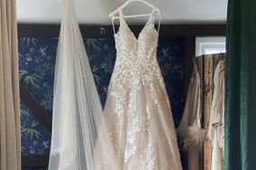 Wedding Dresses & Bridalwear Shops in Hampshire | hitched.co.uk