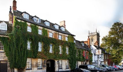 Macdonald Bear Hotel