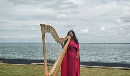 Bella Brown Harpist