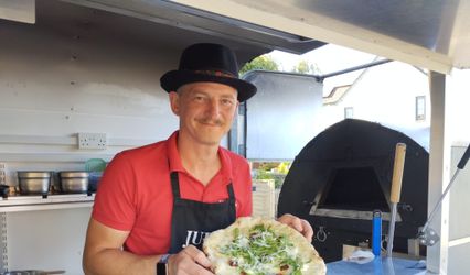 Juli’s Pizza Catering