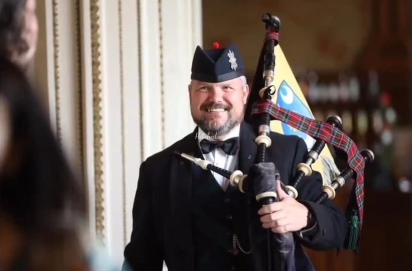 Andrew Brian Highland Bagpiper