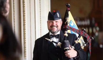 Andrew Brian Highland Bagpiper