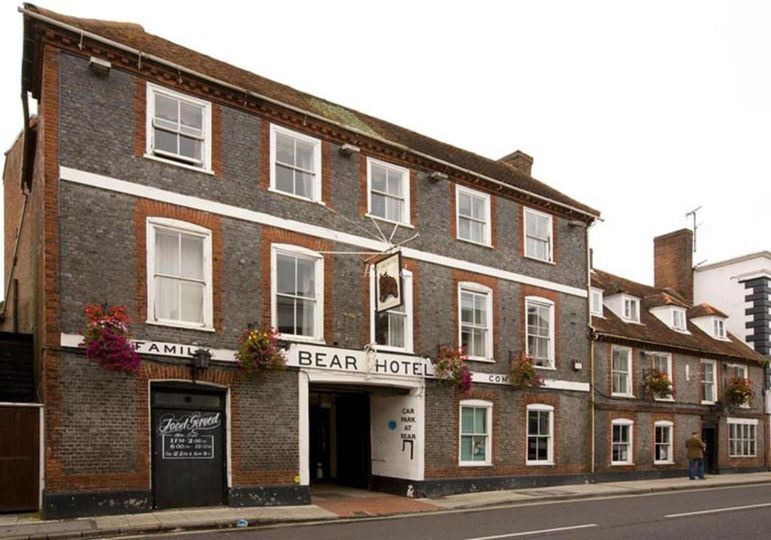 Bear Hotel, Havant