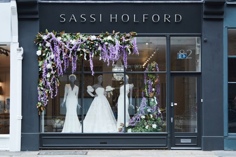 Sassi Holford