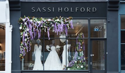 Sassi Holford