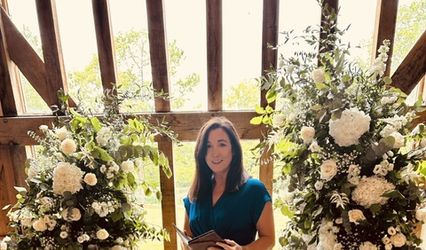 Tia Scully Celebrant