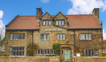 Mallyan Spout Hotel