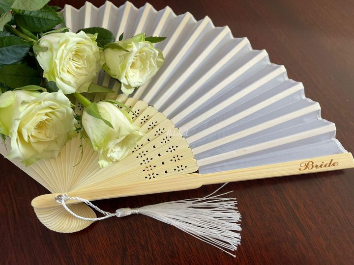 FANSOF.FANS - Customised Hand Fans