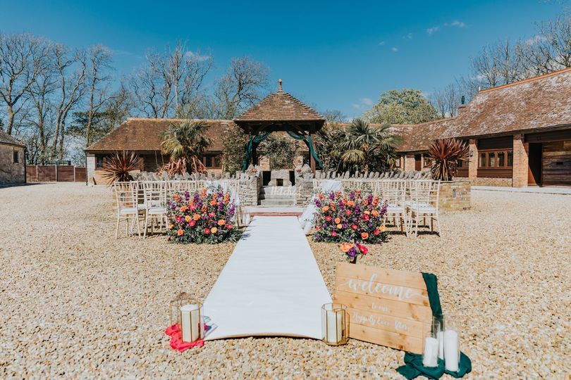 Kingston Country Courtyard