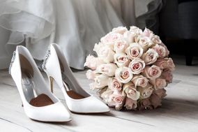 White Wedding Planning