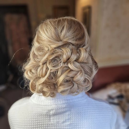 Be Beautiful By Andrea Hair & Make-up Artist