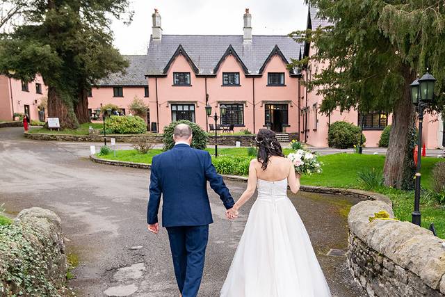 Cwrt Bleddyn Hotel & Spa 3