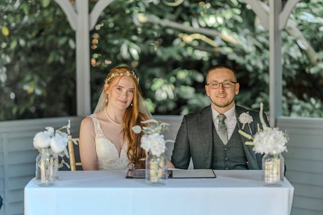 ALW: Affordable.Luxury.Weddings 1