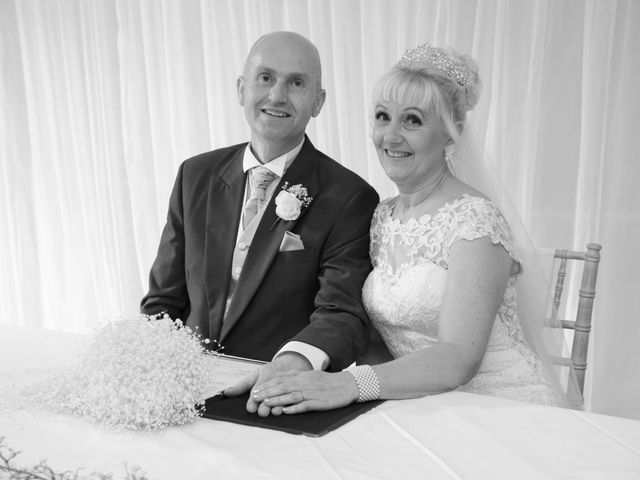 Simon and Louise&apos;s Wedding in Coventry, West Midlands 20