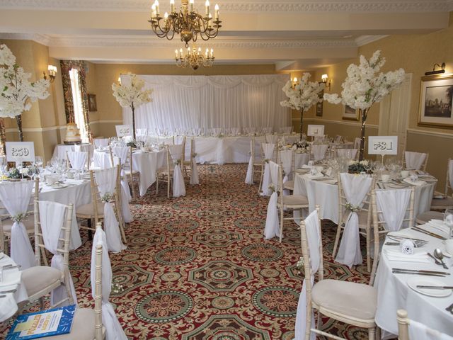 Simon and Louise&apos;s Wedding in Coventry, West Midlands 31