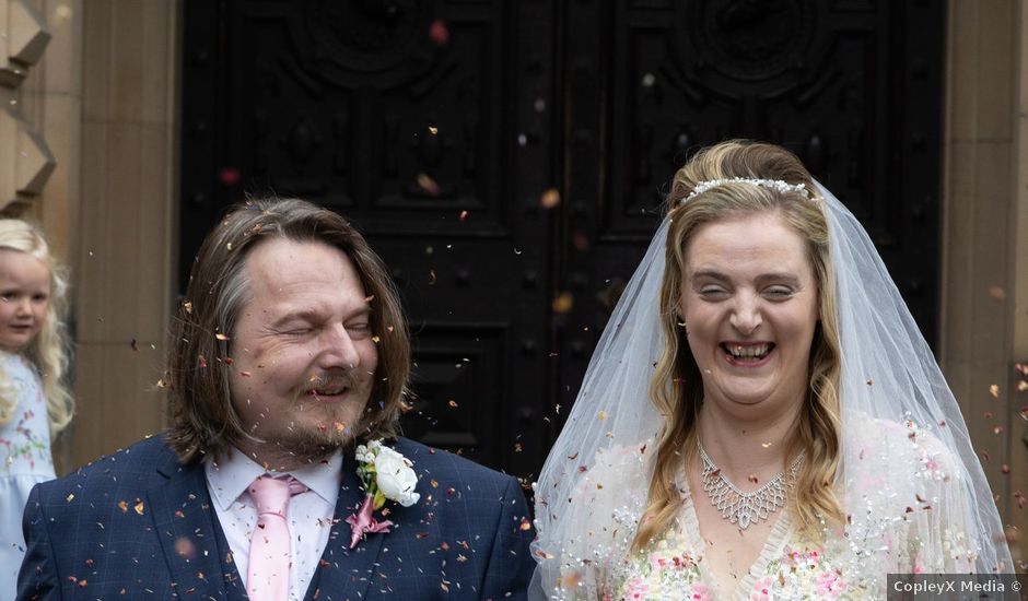 Guy and Sarah's Wedding in Quorn, Leicestershire