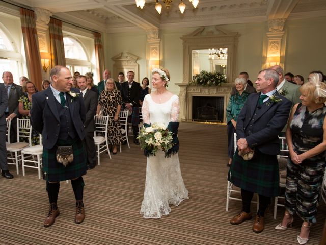 Martin and Nicki's Wedding in Edinburgh, Lothian &amp; Borders 5