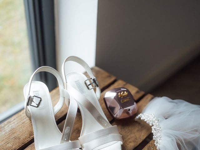 Kim and Dan's Wedding in Nottingham, Nottinghamshire 5