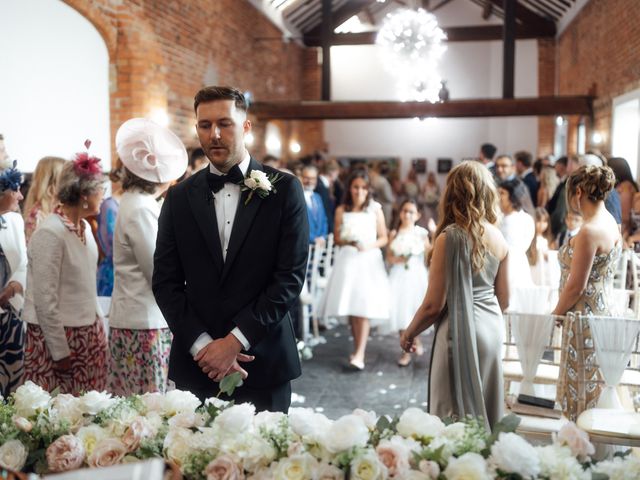 Kim and Dan's Wedding in Nottingham, Nottinghamshire 10