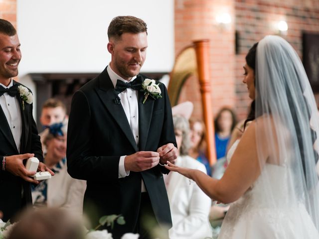 Kim and Dan's Wedding in Nottingham, Nottinghamshire 18