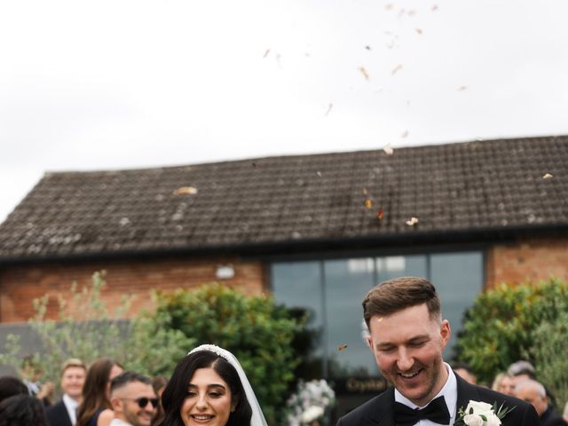 Kim and Dan's Wedding in Nottingham, Nottinghamshire 24