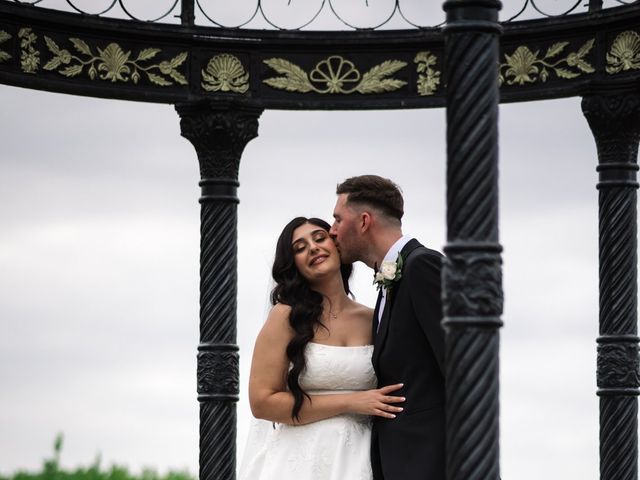 Kim and Dan's Wedding in Nottingham, Nottinghamshire 64