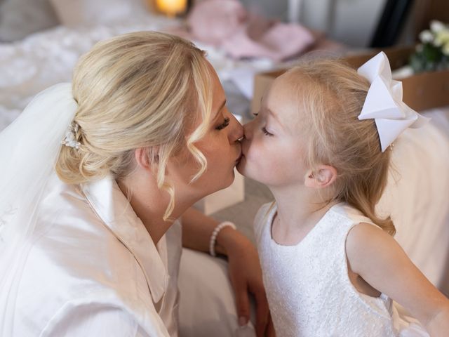 Steven and Paige&apos;s Wedding in Chipping Norton, Oxfordshire 8