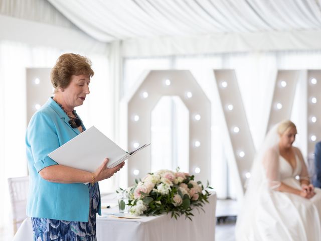 Steven and Paige&apos;s Wedding in Chipping Norton, Oxfordshire 10