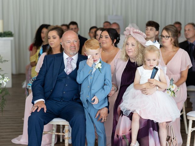 Steven and Paige&apos;s Wedding in Chipping Norton, Oxfordshire 11