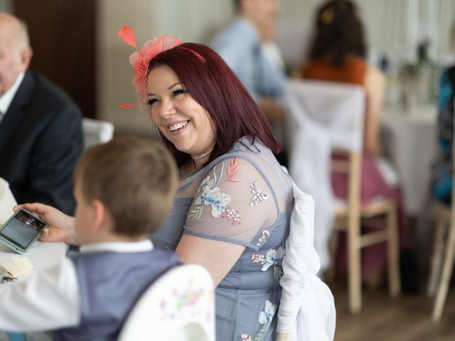 Steven and Paige&apos;s Wedding in Chipping Norton, Oxfordshire 13