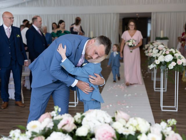 Steven and Paige&apos;s Wedding in Chipping Norton, Oxfordshire 24