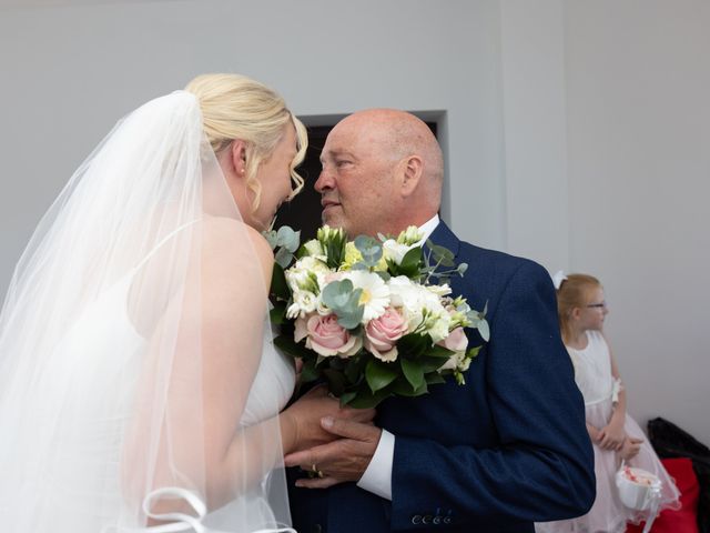 Steven and Paige&apos;s Wedding in Chipping Norton, Oxfordshire 25